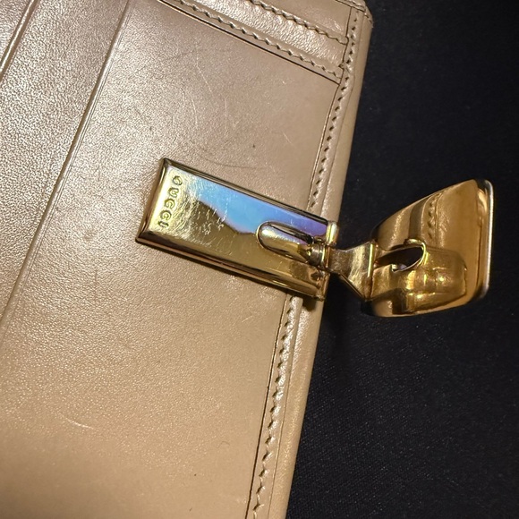 Gucci Beige Leather Bifold with Gold Buckle - Picture 3 of 11